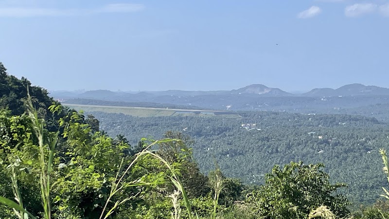 Cheruppadimala hairpin view point