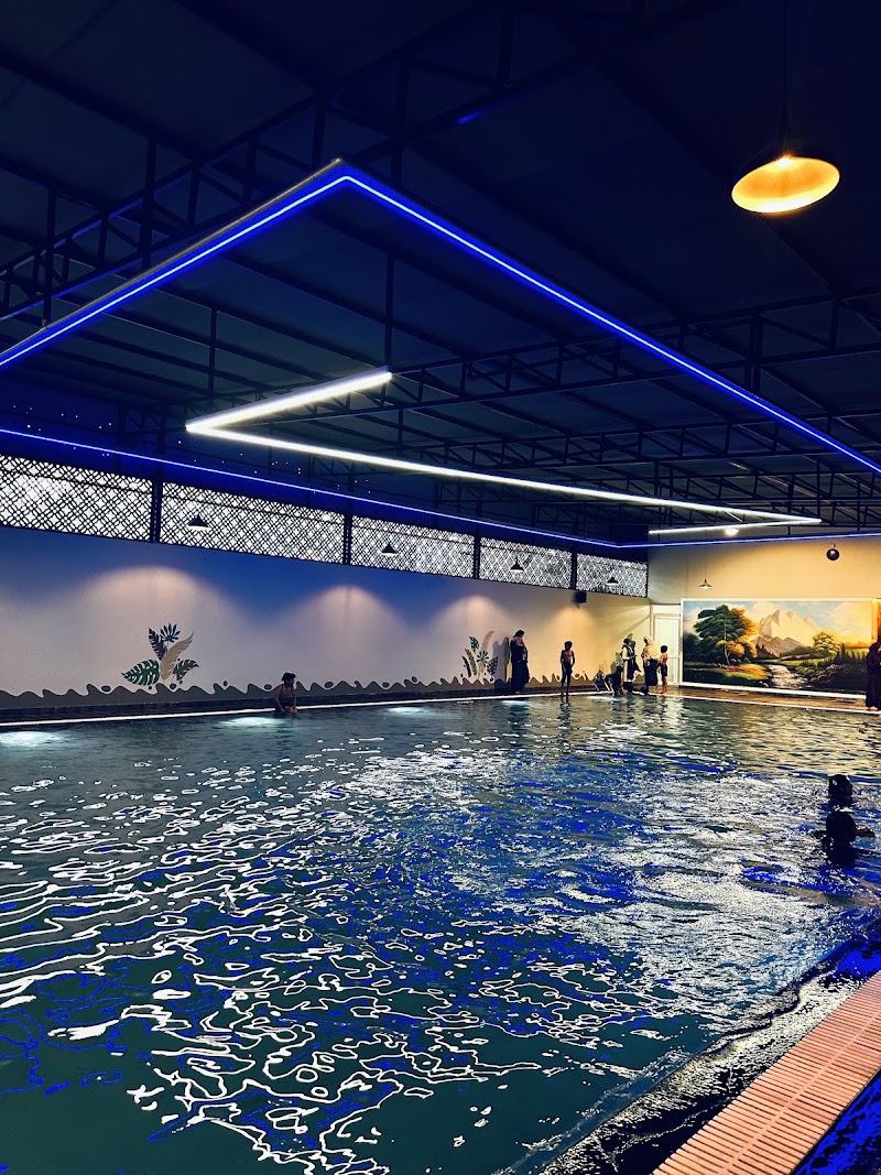 Vibe Land Family Pool, Parks and Resorts